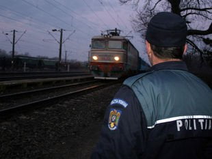 VIDEO : Un barbat din Bacau a fost lovit de tren