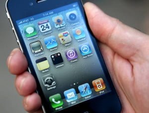 iPhone 4 stocheaza informatii despre locatia utilizatorilor