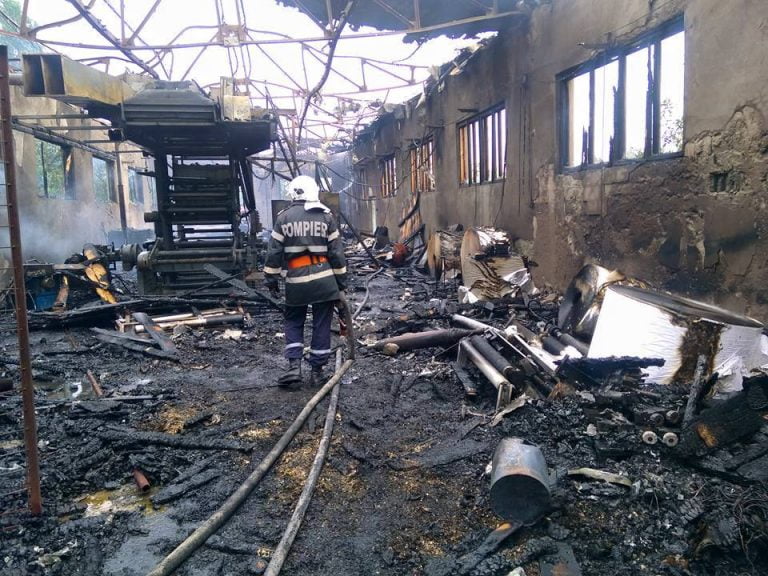 incendiu hala 4
