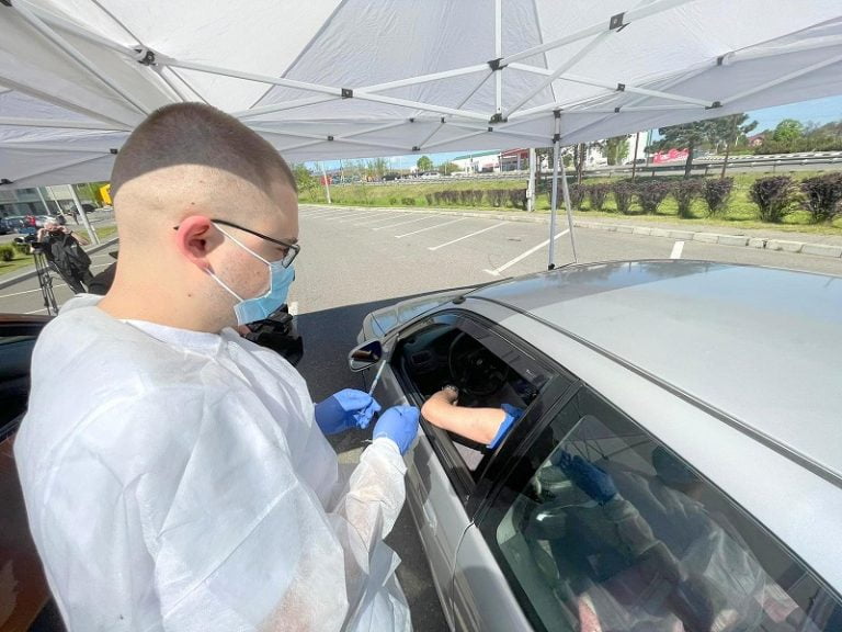 centru vaccinare drive 1