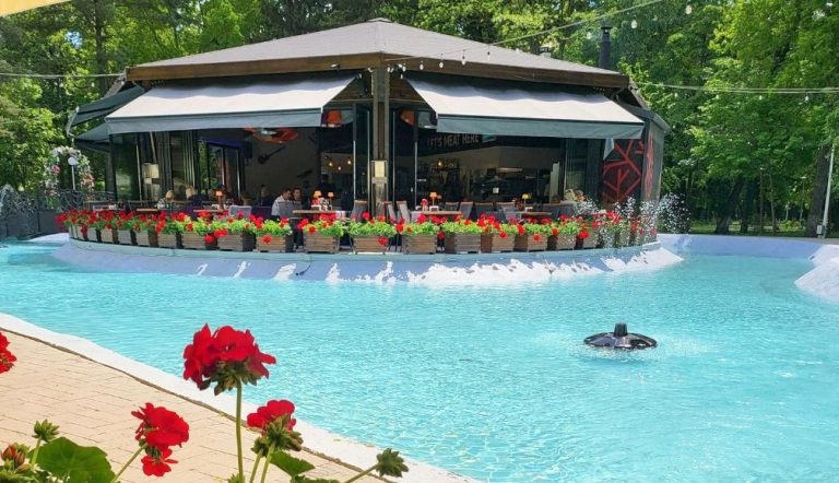 lake house