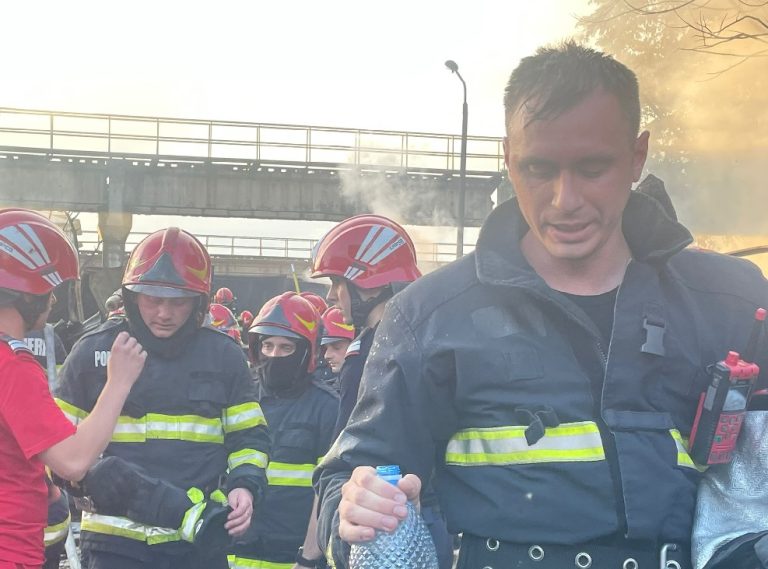 pompieri incendiu bacau 2