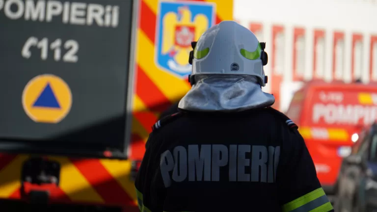 pompieri incendiu isuj bacau