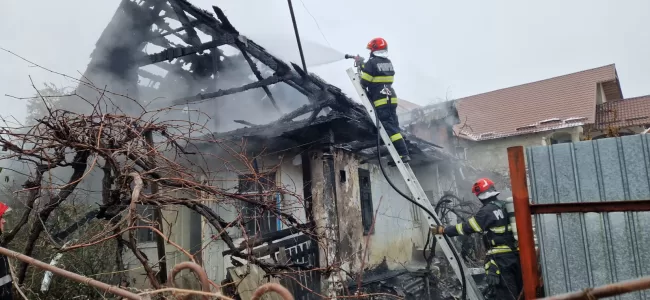 incendiu casa poduri