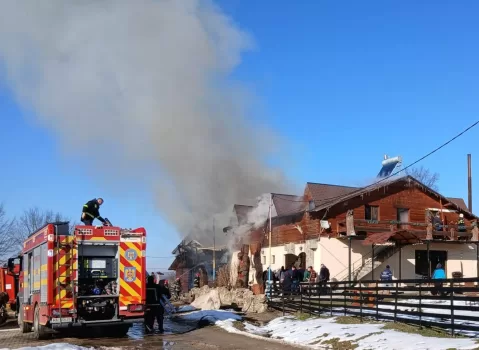 incendiu slanic moldova