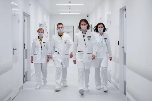 Pielea vs. materialele sintetice Ce tip de înc?l??minte medical? este mai durabil? ?i confortabil?