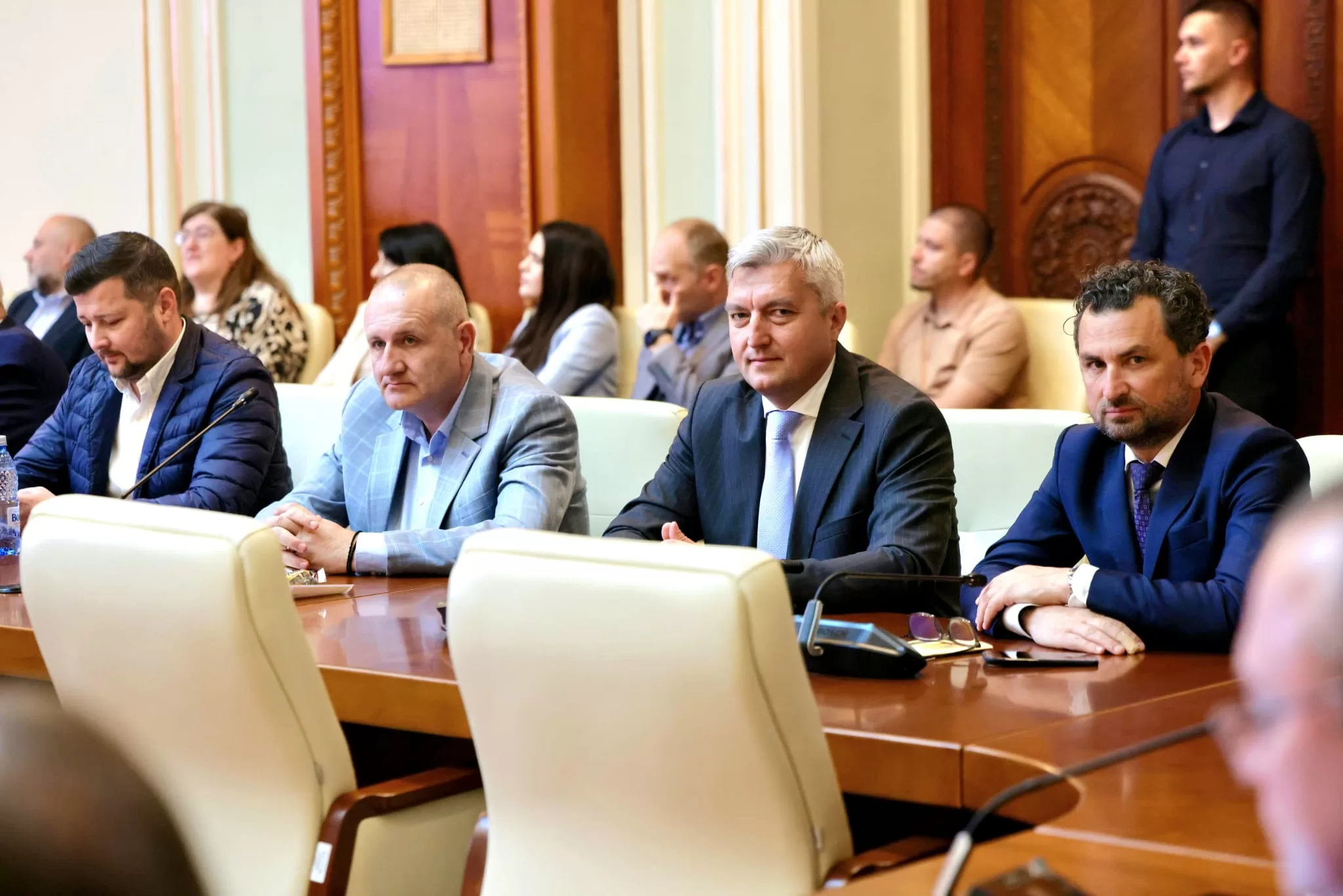 Deputatul Lucian Bogdănel: Măsurile impuse de premierul Ilie Bolojan au dublat inflația și au prăbușit puterea de cumpărare și consumul. Nu e nici respect, nici reformă. Este doar umilință în formă continuată și sărăcire programatică a populației.